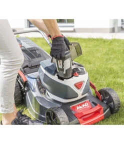 AL-KO Akku-Rasenmäher 46.2 LI SP-W Comfort, Inkl. Akku -Garten Sinn Verkaufsgeschäft 6942718 WE DE 010 AkkuRasenmaeherSPWComfort